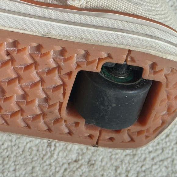 Heely’s Burlap Canvas Sneakers - Picture 5 of 12